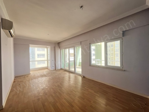 Altıntaş Mah. Aksu Satılık Daire |  1+1 Oda | 85M2 4.250.000Tl | 3. Kat | Klima | 1 Banyo | 1 Yatak Odası Resim-1