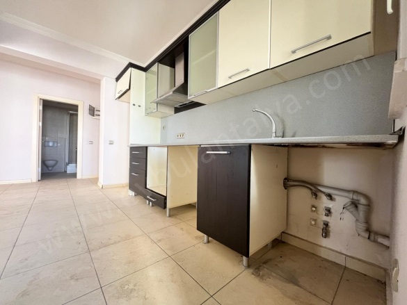 Altıntaş Mah. Aksu Satılık Daire |  1+1 Oda | 85M2 4.250.000Tl | 3. Kat | Klima | 1 Banyo | 1 Yatak Odası Resim-3