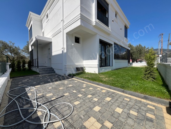 Zeytinli Mah. Edremit Satılık Villa |  4+1 Oda | 180M2 15.000.000Tl  Krediye Uygun  | Villa | Yerden Isıtma | 3 Banyo | 4 Yatak Odası Resim-3