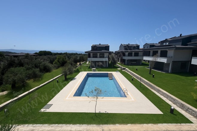 Güre Mah. Edremit Satılık Villa |  3+1 Oda |13.500.000Tl | Villa | Yerden Isıtma | 3 Banyo | 3 Yatak Odası Resim-2