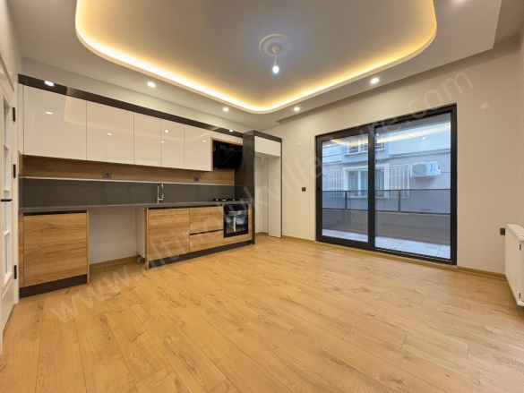 Akçay Mah. Edremit Satılık Daire |  1+1 Oda | 65M2 3.950.000Tl | Yüksek Giriş | Doğalgaz(Kombi) | 1 Banyo | 1 Yatak Odası Resim-1