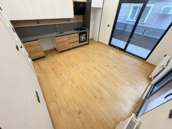 Akçay Mah. Edremit Satılık Daire |  1+1 Oda | 65M2 3.950.000Tl | Yüksek Giriş | Doğalgaz(Kombi) | 1 Banyo | 1 Yatak Odası Resim-4