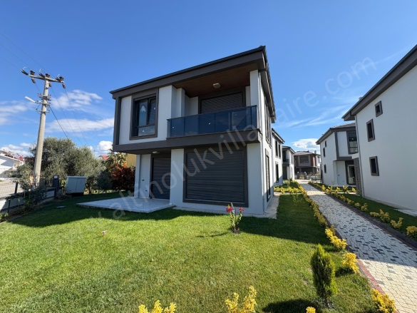 Pelitköy Mah. Burhaniye Satılık Villa |  3+1 Oda | 150M2 13.500.000Tl | Doğalgaz(Kombi) | 2 Banyo | 3 Yatak Odası Resim-3