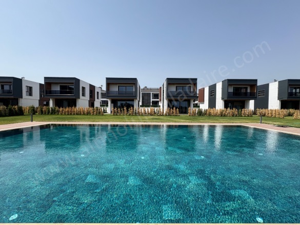 Altınoluk Mah. Edremit Satılık Villa |  3+1 Oda | 150M2 16.000.000Tl  Krediye Uygun  | Villa Ve Müstakil | Yerden Isıtma | 3 Yatak Odası Resim-1