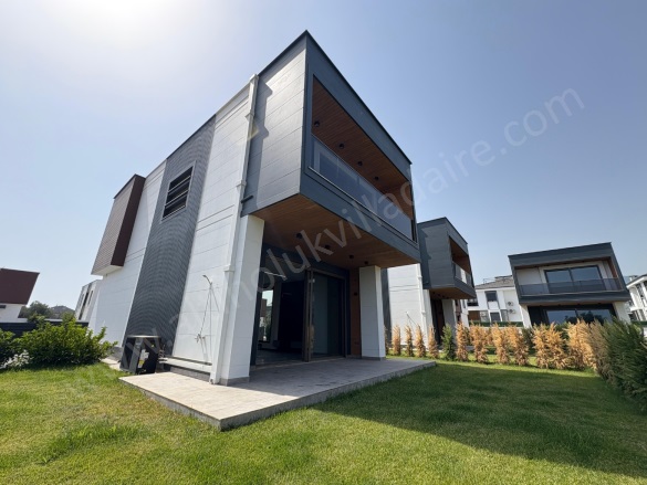 Altınoluk Mah. Edremit Satılık Villa |  3+1 Oda | 150M2 16.000.000Tl  Krediye Uygun  | Villa Ve Müstakil | Yerden Isıtma | 3 Yatak Odası Resim-5