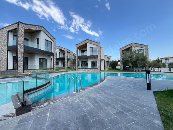 Güre Mah. Edremit Satılık Daire |  3+1 Oda | 160M2 22.000.000Tl | Villa | Yerden Isıtma | 3 Banyo | 3 Yatak Odası Resim-3