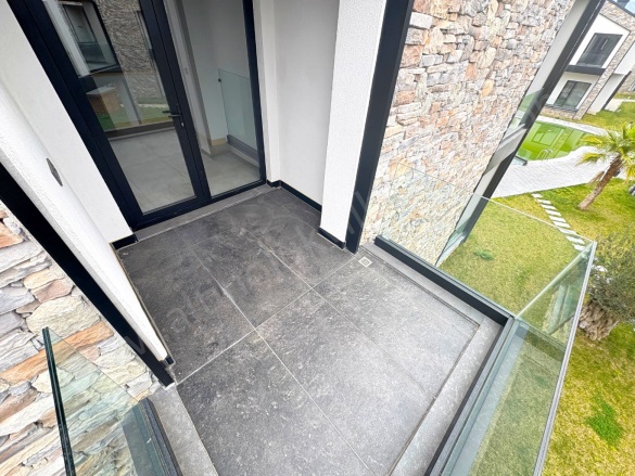 Güre Mah. Edremit Satılık Daire |  3+1 Oda | 160M2 22.000.000Tl | Villa | Yerden Isıtma | 3 Banyo | 3 Yatak Odası Resim-5