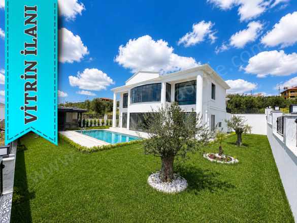 Altınolukta Satılık Villa 4+1 Havuzlu Müstakil Edremit Altınoluk Mah