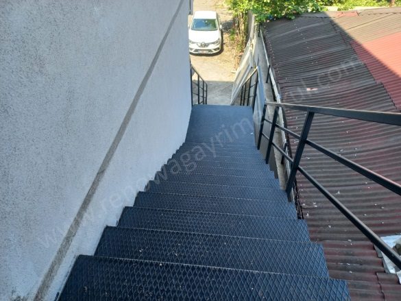 Ortaçeşme Mah. Beykoz Kiralık İmalathane |  8+ Oda | 2300M2 Aylık 690.000Tl | Komple Bina | Doğalgaz(Kombi) Resim-4