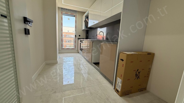 Bahçelievler Mah. Bahçelievler Satılık Daire |  5+2 Oda | 220M2 22.500.000Tl  Krediye Uygun  | 4. Kat | Doğalgaz(Kombi) | 4 Banyo | 5 Yatak Odası Resim-5