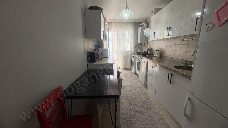 Dumlupınar Mah. Pendik Satılık Daire |  5+2 Oda | 240M2 10.450.000Tl  Krediye Uygun  | 4. Kat | Doğalgaz(Kombi) | 3 Banyo | 5 Yatak Odası Resim-2