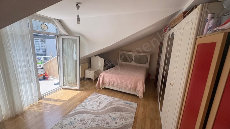 Dumlupınar Mah. Pendik Satılık Daire |  5+2 Oda | 240M2 10.450.000Tl  Krediye Uygun  | 4. Kat | Doğalgaz(Kombi) | 3 Banyo | 5 Yatak Odası Resim-3