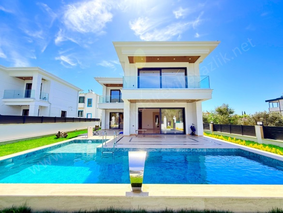 Güre Mah. Edremit Satılık Villa |  3+1 Oda | 410M2 36.000.000Tl  Krediye Uygun  | Villa | Yerden Isıtma | 3 Banyo | 1 Yatak Odası Resim-2
