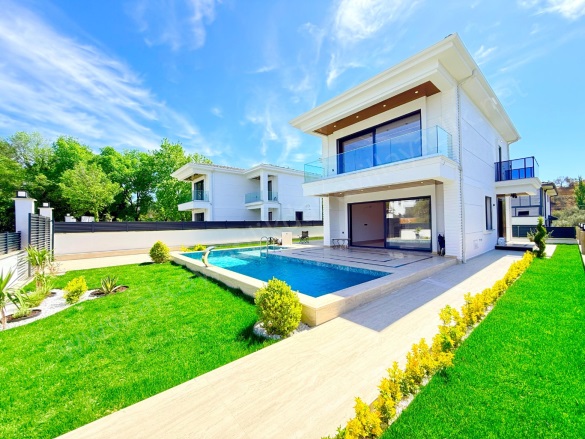 Güre Mah. Edremit Satılık Villa |  3+1 Oda | 410M2 36.000.000Tl  Krediye Uygun  | Villa | Yerden Isıtma | 3 Banyo | 1 Yatak Odası Resim-3