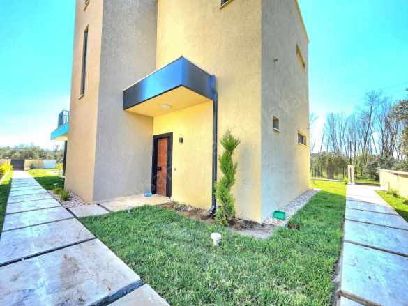 ▶ Akçay Körfezden Satılık Villa 450 M2 Arsa içinde Müstakil Havuzlu Sıfır 4+1 Edremit Güre Mah