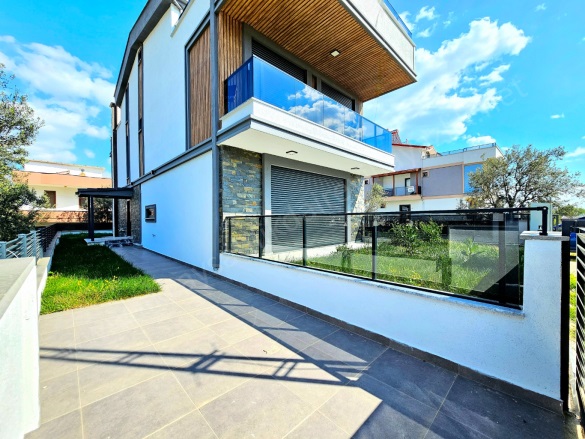 Güre Mah. Edremit Satılık Villa |  3+1 Oda | 250M2 12.750.000Tl  Krediye Uygun  | Villa | Kat Kaloriferi | 3 Banyo | 3 Yatak Odası Resim-2