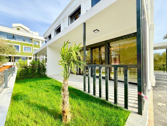 Zeytinli Mah. Edremit Satılık Villa |  4+1 Oda | 250M2 13.000.000Tl  Krediye Uygun  | Villa | Kat Kaloriferi | 3 Banyo | 4 Yatak Odası Resim-4