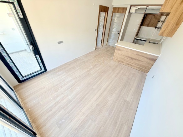 Çamlıbel Mah. Edremit Satılık Daire |  1+1 Oda | 130M2 4.300.000Tl  Krediye Uygun  | 3. Kat | Kat Kaloriferi | 1 Banyo | 1 Yatak Odası Resim-4