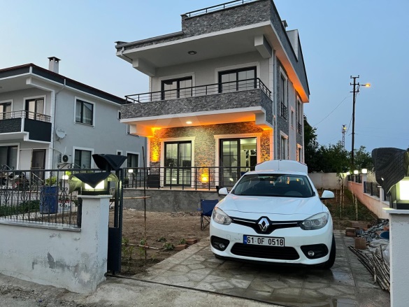 Mürefte Mah. Şarköy Satılık Villa |  4+1 Oda | 190M2 8.950.000Tl  Krediye Uygun  | Villa | Kat Kaloriferi Resim-1