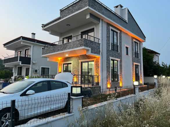 Tekirdağ Şarköy Mürefte Bahceli Müstakil 4+1 Satılık Villa Mah