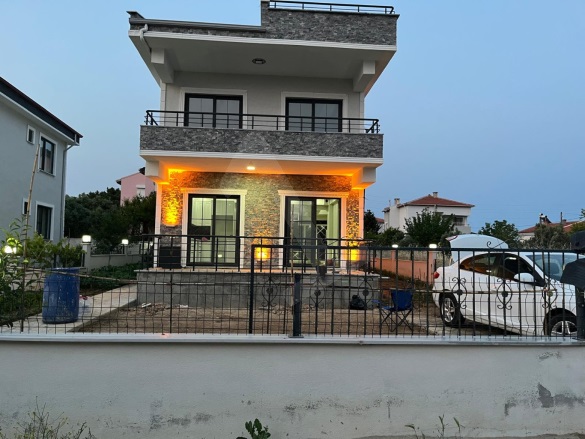 Mürefte Mah. Şarköy Satılık Villa |  4+1 Oda | 190M2 8.950.000Tl  Krediye Uygun  | Villa | Kat Kaloriferi Resim-3
