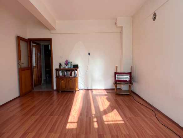 Cumhuriyet Mahallesinde Merkezi Konumda Satılık Daire 2+1