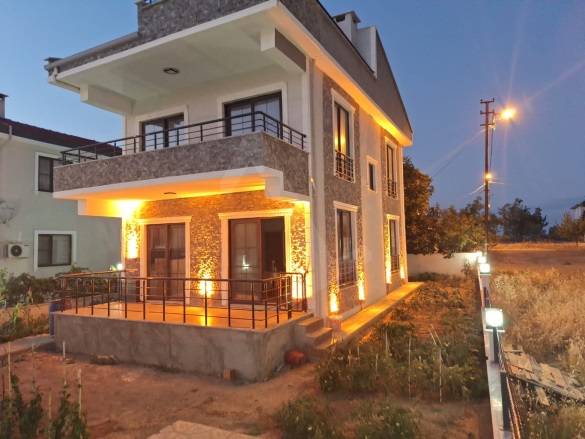 Mürefte Mah. Şarköy Satılık Villa |  4+1 Oda | 174M2 9.250.000Tl  Krediye Uygun  | Villa | Soba | 2 Banyo | 4 Yatak Odası Resim-5