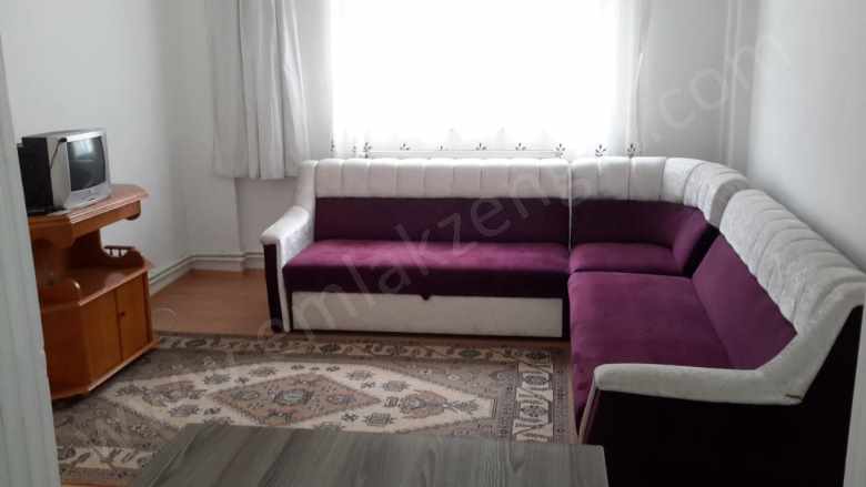 Turhal Merkez Carşı içi Yeni Hastane Yakını 135 M2 3+1 Kat 1 Esyalı Kombili Kiralık Daire