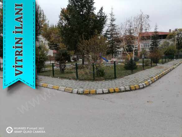 Turhal Merkez Yunusemre Mah Kat 1 100 M2 2+1Kombili Kiralık Daire