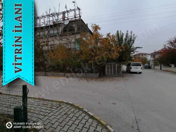 Turhal Merkez Yunusemre Mah Kat 1 100 M2 2+1Kombili Kiralık Daire