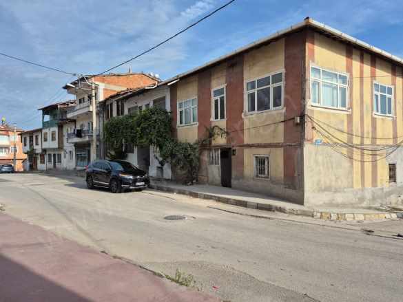 Turhal Merkez Kova Mah iki Katlı Satılık Müstakil Ev 4+2