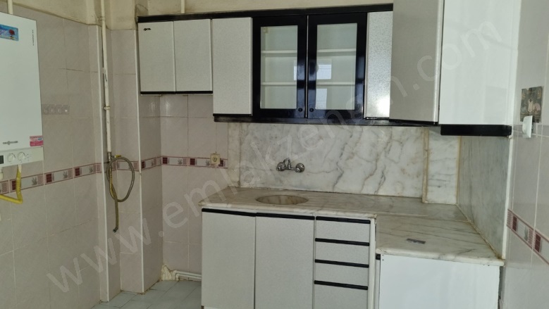 Merkez Turhal Kiralık Daire |  3+1 Oda | 135M2 Aylık 14.500Tl | 3. Kat | Kombi Resim-2