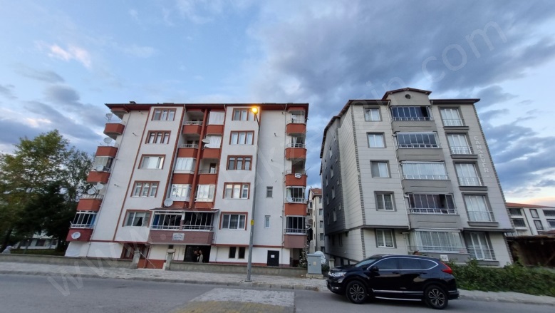 Merkez Turhal Kiralık Daire |  3+1 Oda | 135M2 Aylık 14.500Tl | 3. Kat | Kombi Resim-4