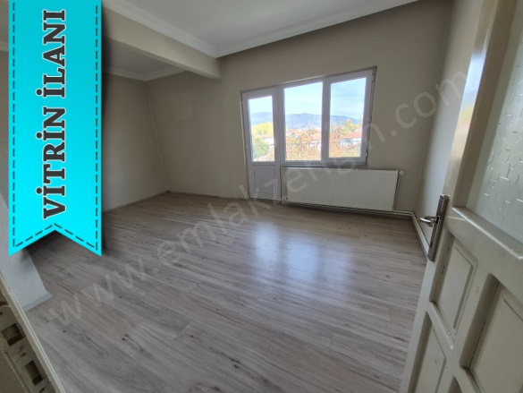 Merkez Turhal Satılık Daire |  3+1 Oda | 1500M2 8.750.000Tl  Krediye Uygun  | Komple Bina | Kombi Resim-3