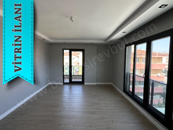 Bahçelievler Altıeylül Kiralık Daire |  3+1 Oda | 140M2 Aylık 46.000Tl | 3. Kat | Yerden Isıtma | 2 Banyo | 3 Yatak Odası Resim-3