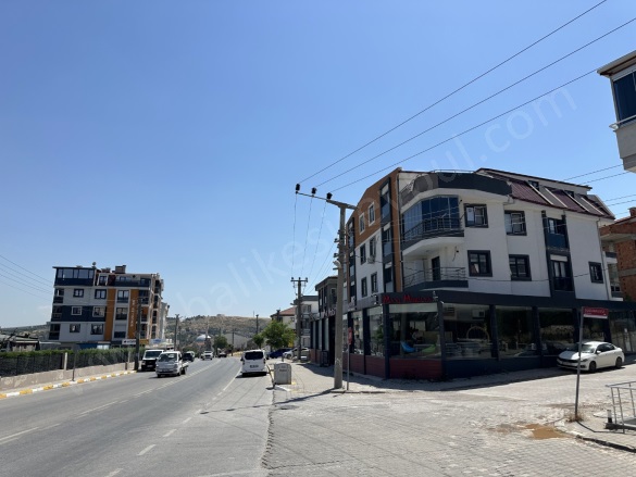 1.Sakarya Karesi Kiralık Daire |  2+1 Oda | 96M2 Aylık 20.000Tl | 1. Kat | Kombi | 2 Banyo | 2 Yatak Odası Resim-3