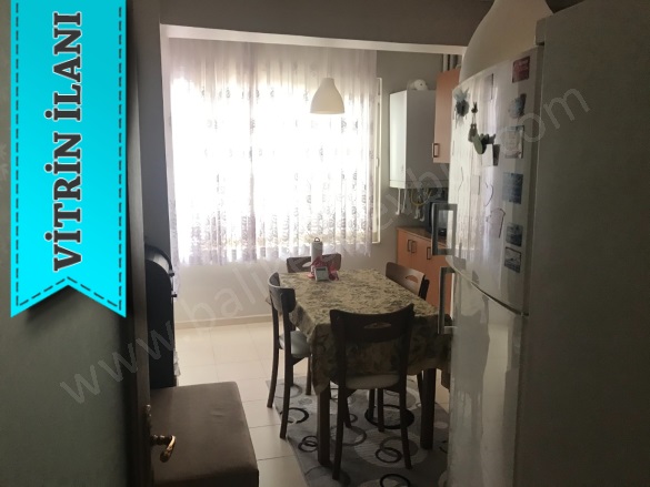 Atatürk Karesi Kiralık Daire |  3+1 Oda | 135M2 Aylık 20.500Tl Eşyalı  | 3. Kat | Kombi | 1 Banyo | 3 Yatak Odası Resim-4