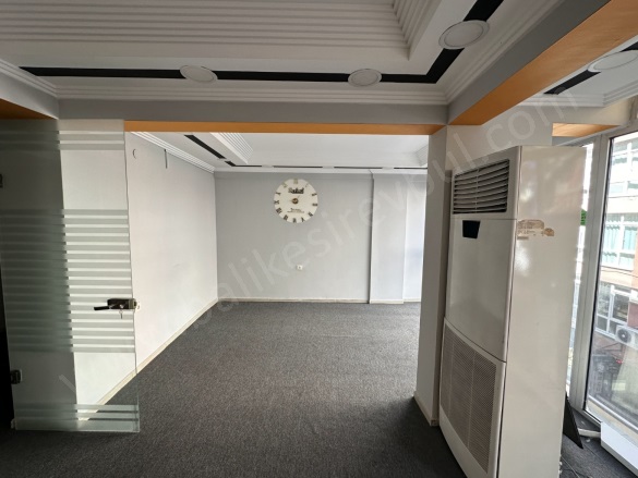 Eskikuyumcular Karesi Kiralık Ofis / Büro |  2+1 Oda | 100M2 Aylık 18.500Tl | 2. Kat | Kombi Resim-5
