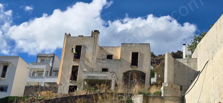 Gündoğan Bodrum Satılık Villa |  4+2 Oda | 182M2 19.500.000Tl | Tripleks | Klima | 2 Banyo | 3 Yatak Odası Resim-2