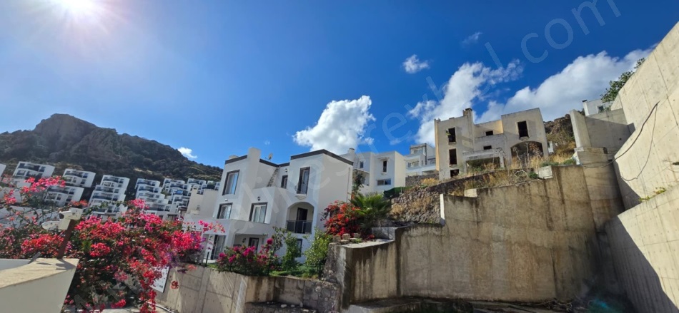 Gündoğan Bodrum Satılık Villa |  4+2 Oda | 182M2 19.000.000Tl | Tripleks | Klima | 2 Banyo | 3 Yatak Odası Resim-3