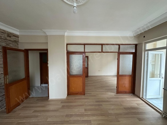 1.Oruçgazi Karesi Satılık Daire |  3+1 Oda | 105M2 2.690.000Tl  Krediye Uygun  | 2. Kat | Kombi | 1 Banyo | 3 Yatak Odası Resim-5