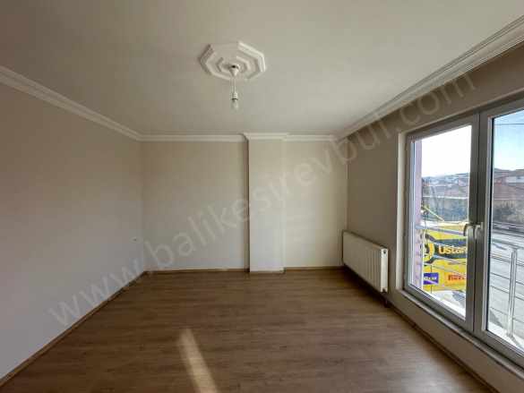 Balıkesir Kiralık Daire Safir Den Yıldırım Cad Üzeri 3+1 120 M2 Amerikan Mutfaklı Kombili Altıeylül 2 Gündoğan