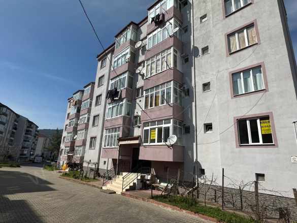 Balıkesir Kiralık Daire Safir Den Adnan Menderes Huzurevi Yanı 3+1 105 M2 Kombili Yüksek Giriş Karesi Adnanmenderes