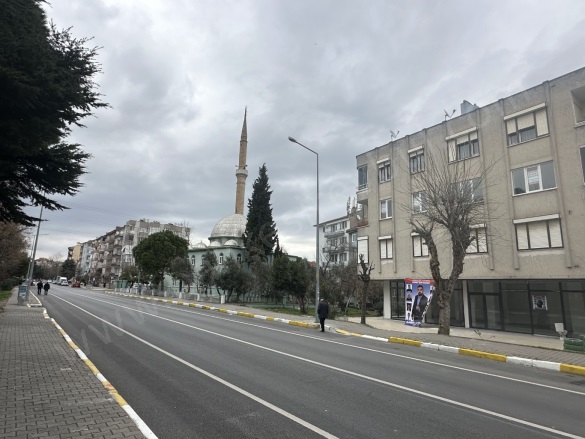 Bahçelievler Altıeylül Kiralık Daire |  3+1 Oda | 120M2 Aylık 19.000Tl | 2. Kat | Kombi | 1 Banyo | 3 Yatak Odası Resim-3