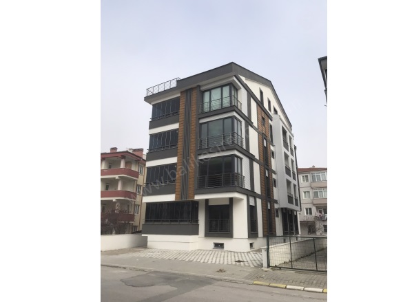 Plevne Altıeylül Kiralık Daire |  3+1 Oda | 110M2 Aylık 36.500Tl | 3. Kat | Kombi | 2 Banyo | 3 Yatak Odası Resim-3