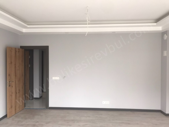 Plevne Altıeylül Kiralık Daire |  3+1 Oda | 110M2 Aylık 36.500Tl | 3. Kat | Kombi | 2 Banyo | 3 Yatak Odası Resim-5