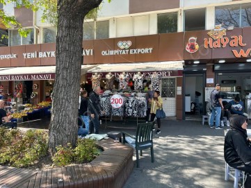 BALIKESİR DEVREN KİRALIK SAFİR DEN ÇARŞI MERKEZİN EN YOĞUN YAYA TRAFİĞİNİN OLDUĞU BÖLGEDE İŞYERİ