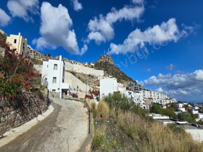 Bodrum Gündoğan Site İçinde Deniz Manzaralı Natamam 4+2 Satılık Villa