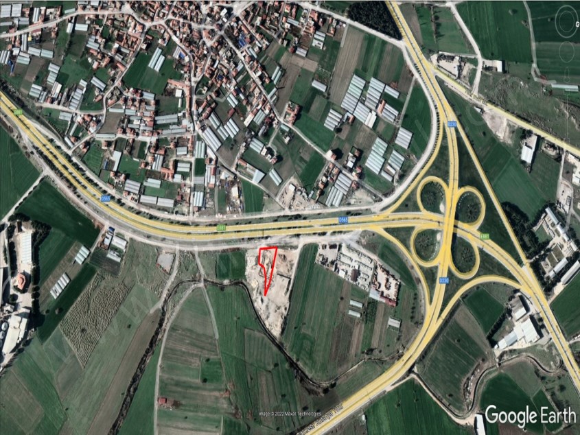 BALIKESİR SATILIK TARLA SAFİR DEN BURSA İZMİR KARAYOLU ÜZERİ YOLA CEPHELİ 2.180 M2 TİCARİ AMAÇLI
