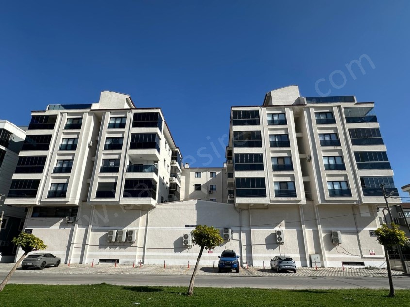 BALIKESİR KİRALIK DAİRE SAFİR DEN PAŞAALANI BANDIRMA CD.2+1 105 M2 ASAN.KAPALI OTOPARKLI LUX ARAKAT